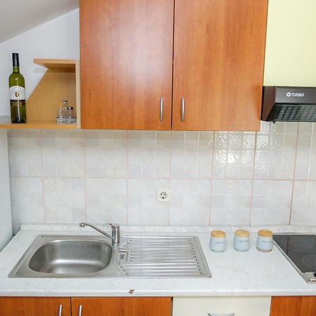 Lucky Luke Pool Apartments نوفاليا الغرفة الصورة