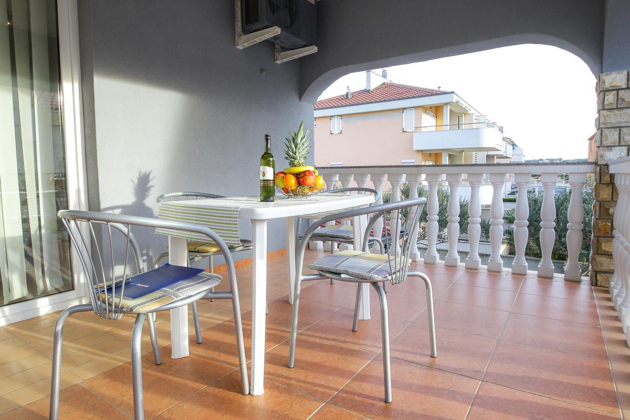 Lucky Luke Pool Apartments نوفاليا المظهر الخارجي الصورة