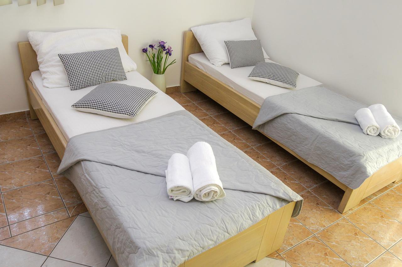 Lucky Luke Pool Apartments نوفاليا المظهر الخارجي الصورة