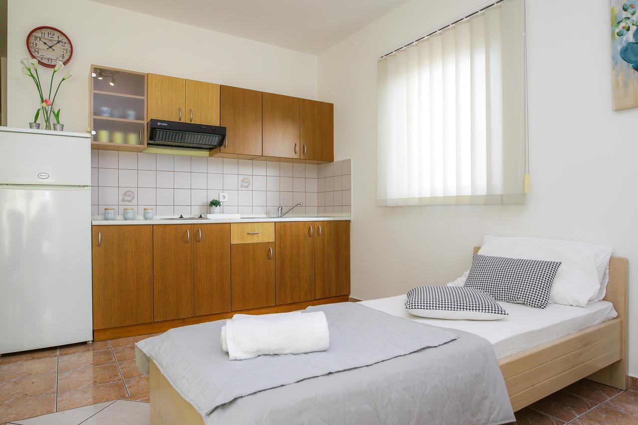 Lucky Luke Pool Apartments نوفاليا المظهر الخارجي الصورة