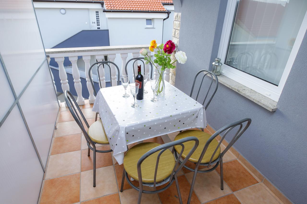 Lucky Luke Pool Apartments نوفاليا المظهر الخارجي الصورة