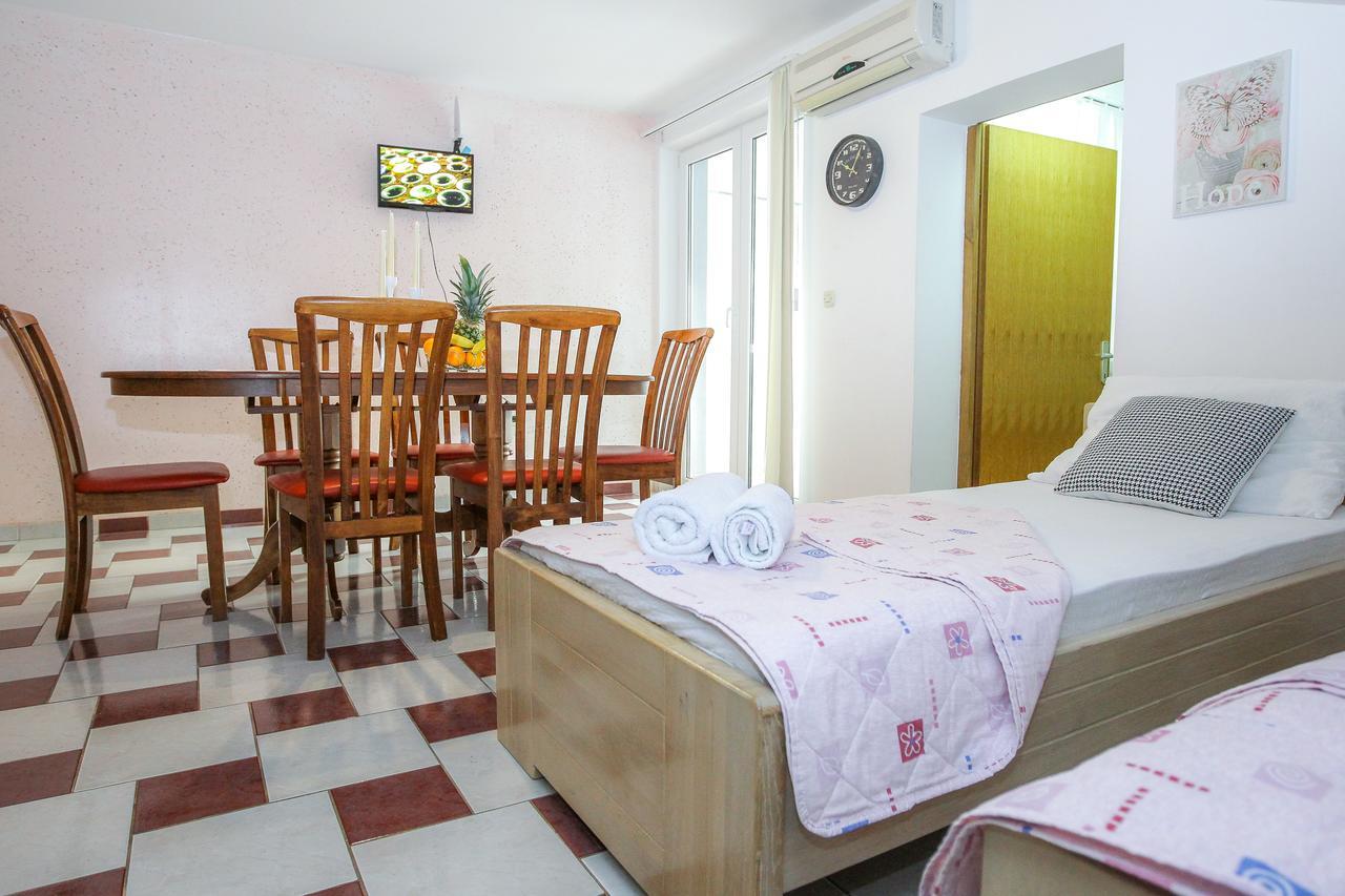 Lucky Luke Pool Apartments نوفاليا المظهر الخارجي الصورة