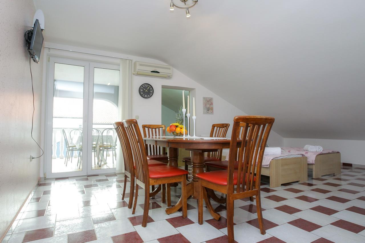Lucky Luke Pool Apartments نوفاليا المظهر الخارجي الصورة